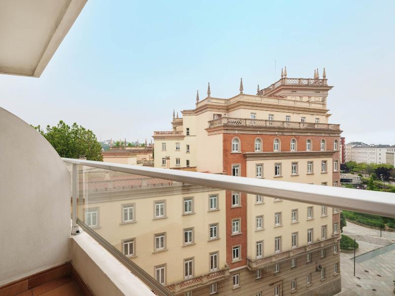 Hotel Crisol Almirante image