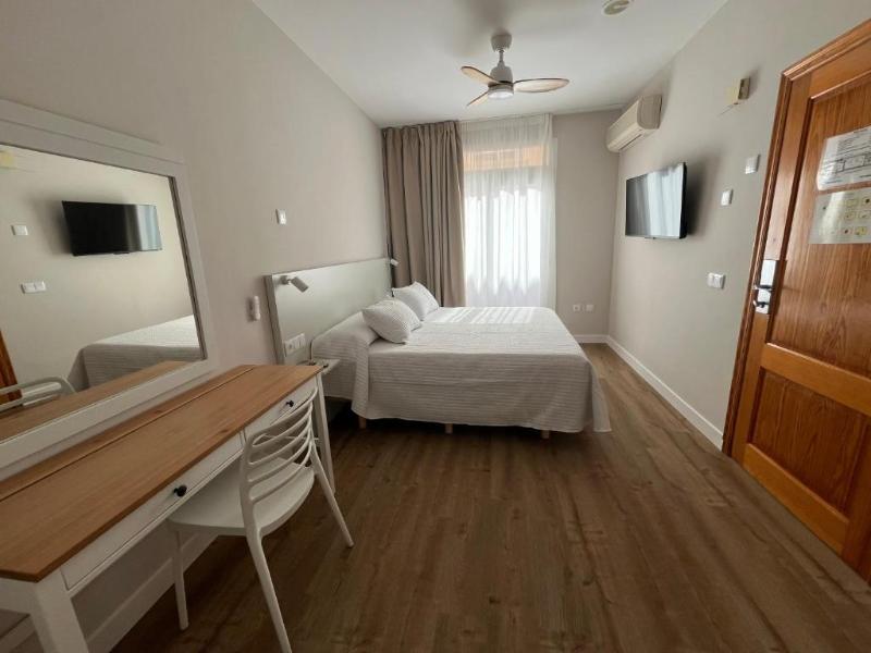Aparthotel Pinosol image