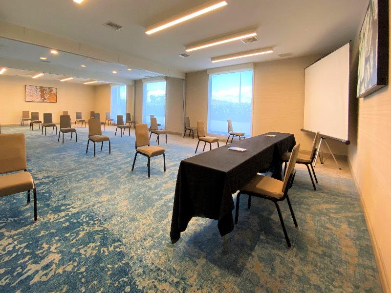 Holiday Inn Los Angeles - Lax Airport By IHG image