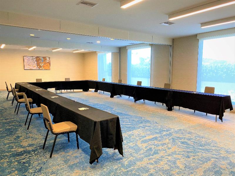 Holiday Inn Los Angeles - Lax Airport By IHG image