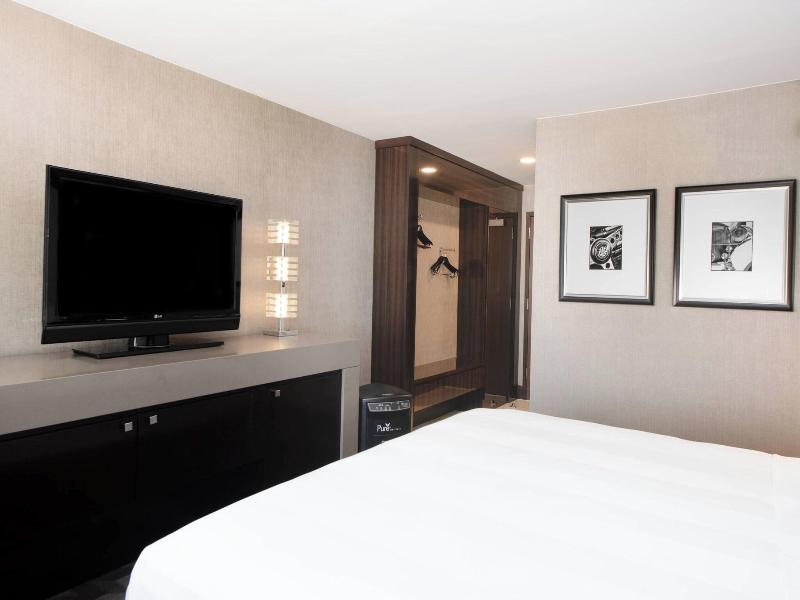 Beverly Hills Marriott image