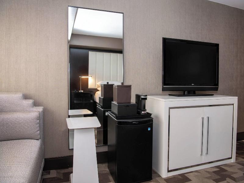 Beverly Hills Marriott image