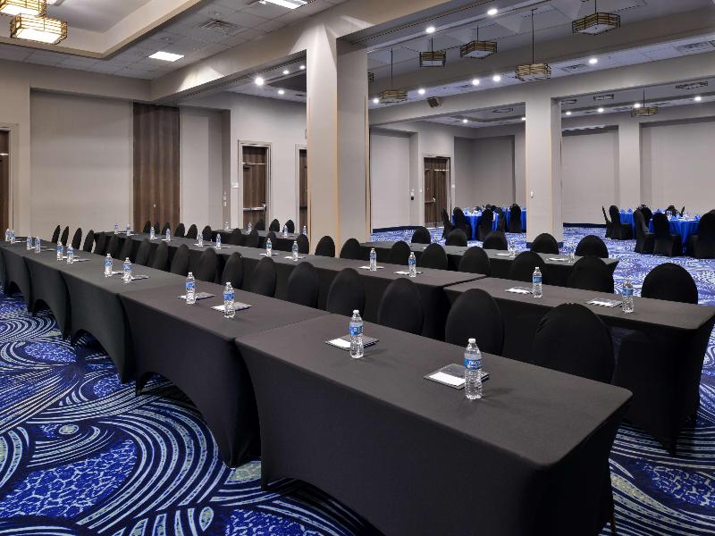 DoubleTree by Hilton Corpus Christi Beachfront
