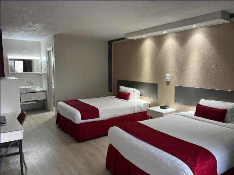Travelodge by Wyndham Orlando International Drive image