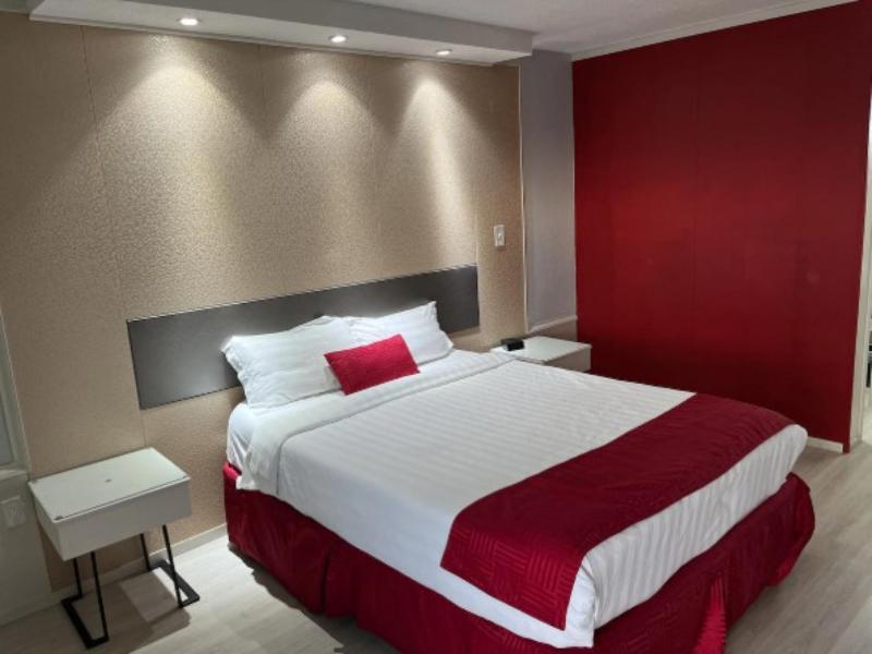 Travelodge by Wyndham Orlando International Drive image