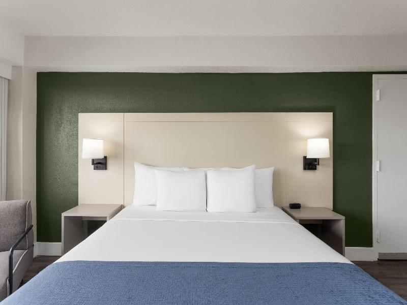 Wyndham I-Drive Avanti Resort & Conference Center image