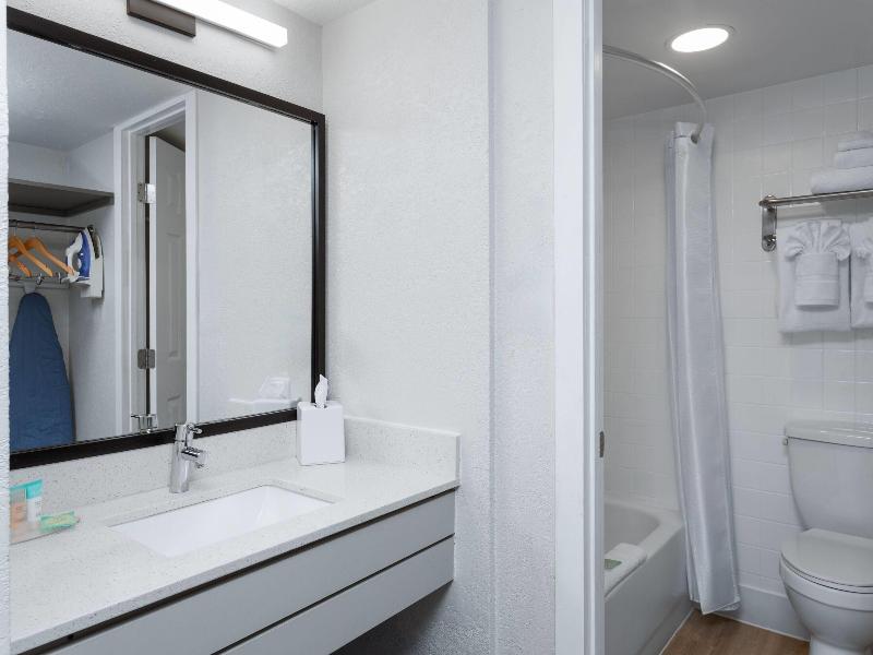 Wyndham I-Drive Avanti Resort & Conference Center image