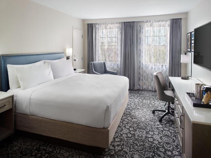 Four Points by Sheraton French Quarter image
