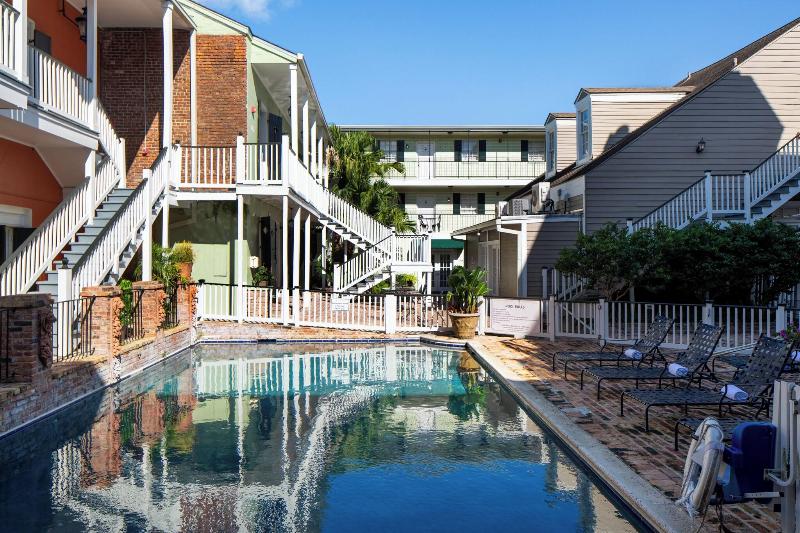 New Orleans Courtyard Hotel By The French Quarter image