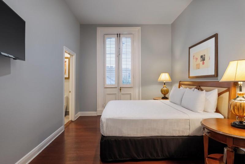 New Orleans Courtyard Hotel By The French Quarter image