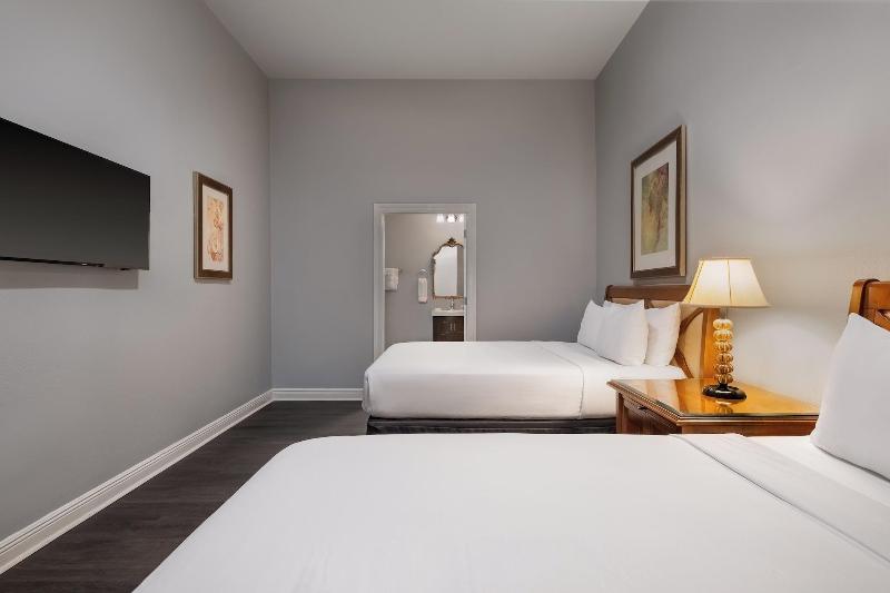 New Orleans Courtyard Hotel By The French Quarter image