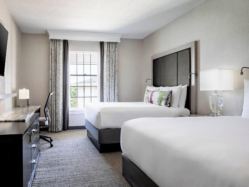 Room, 2 Queen Beds (Mobility Accessible, Roll-In Shower) (2 Queen Beds)