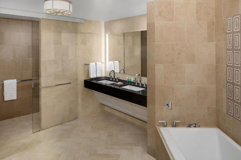 Stay in style at Westin New York Grand Central Hotel