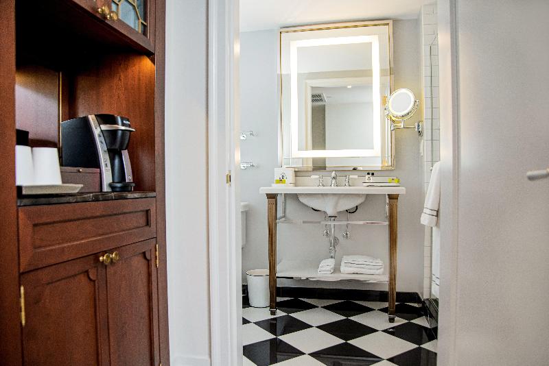 Stay in style at Intercontinental Hotels New York Barclay By IHG
