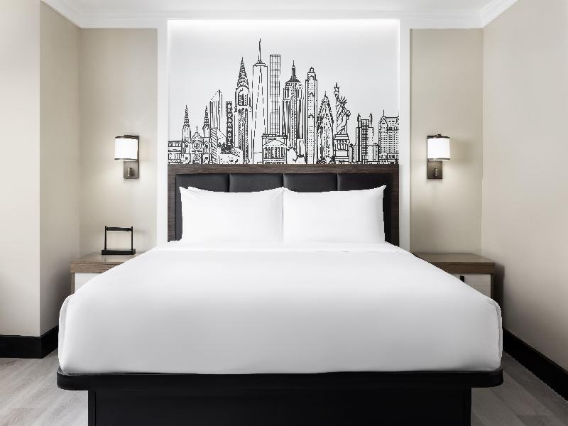 Crowne Plaza Manhattan Times Square by IHG image