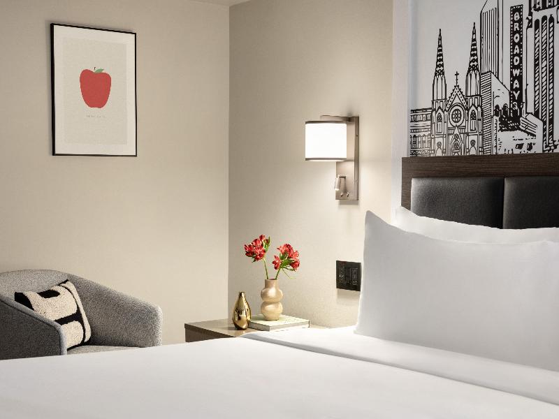 Crowne Plaza Manhattan Times Square by IHG image