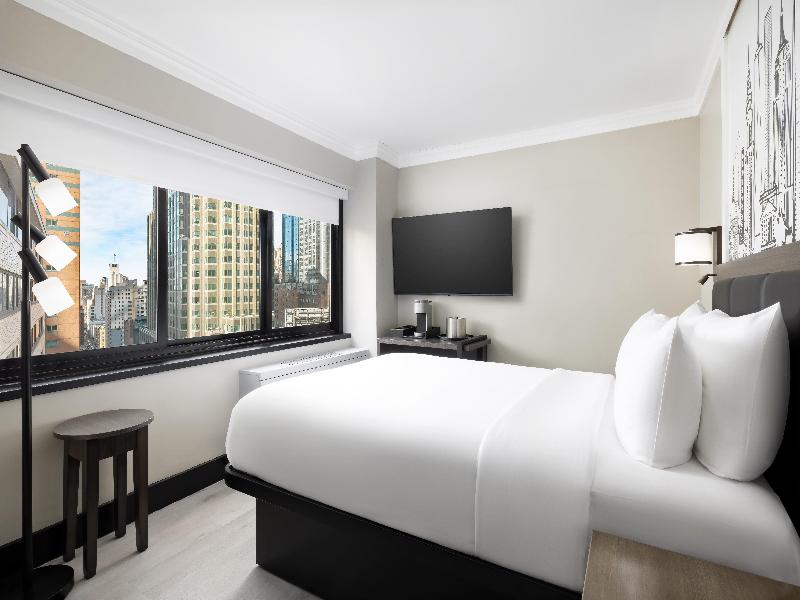 Crowne Plaza Manhattan Times Square by IHG image