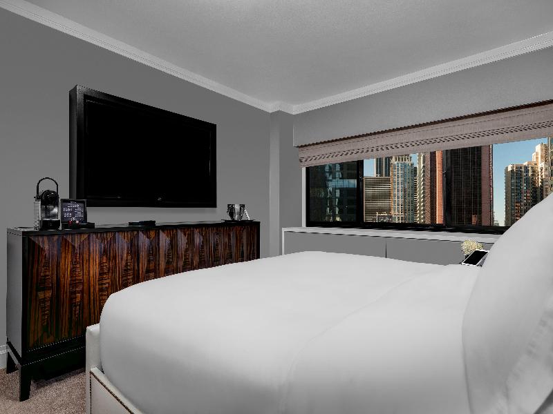 Crowne Plaza Manhattan Times Square by IHG image