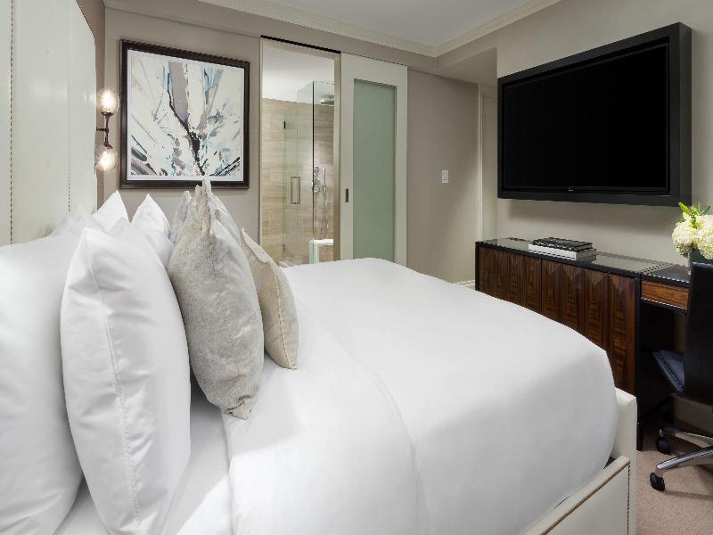 Crowne Plaza Manhattan Times Square by IHG image