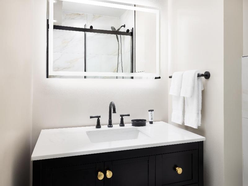 Crowne Plaza Manhattan Times Square by IHG image