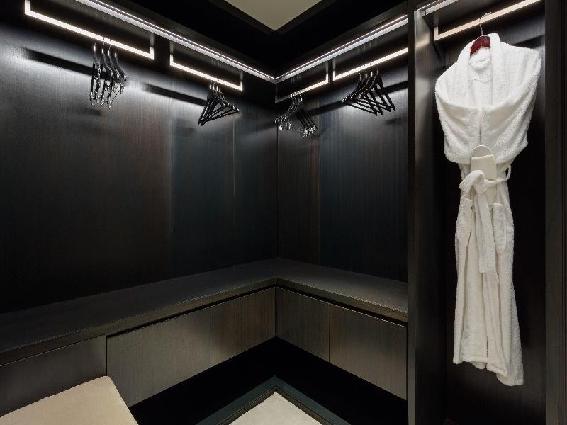 Crowne Plaza Manhattan Times Square by IHG image