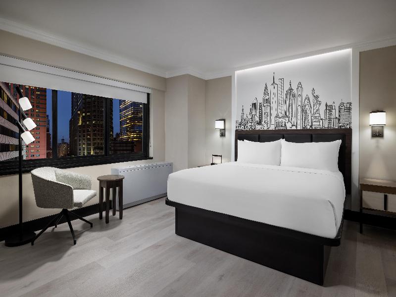 Crowne Plaza Manhattan Times Square by IHG image