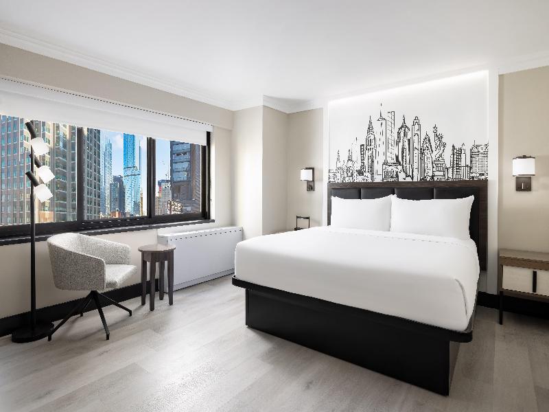 Crowne Plaza Manhattan Times Square by IHG image