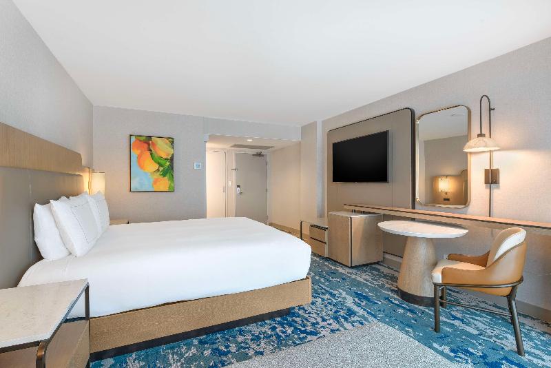 Hilton Anaheim image