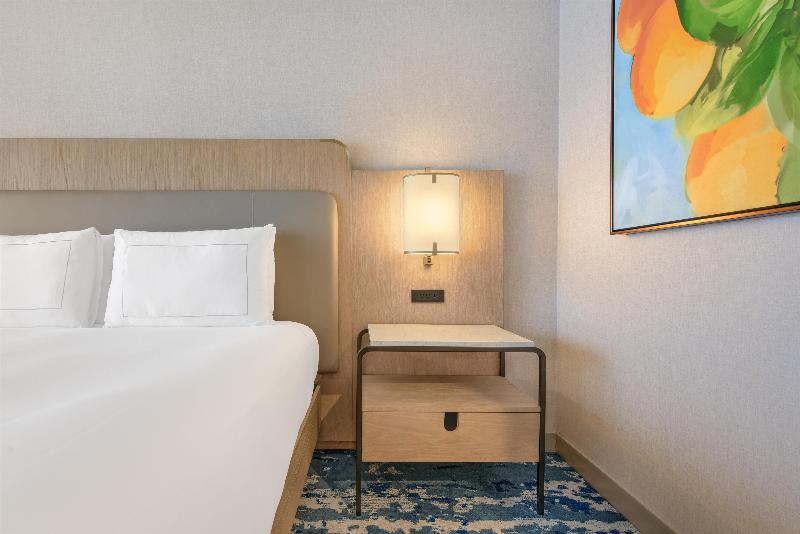 Hilton Anaheim image