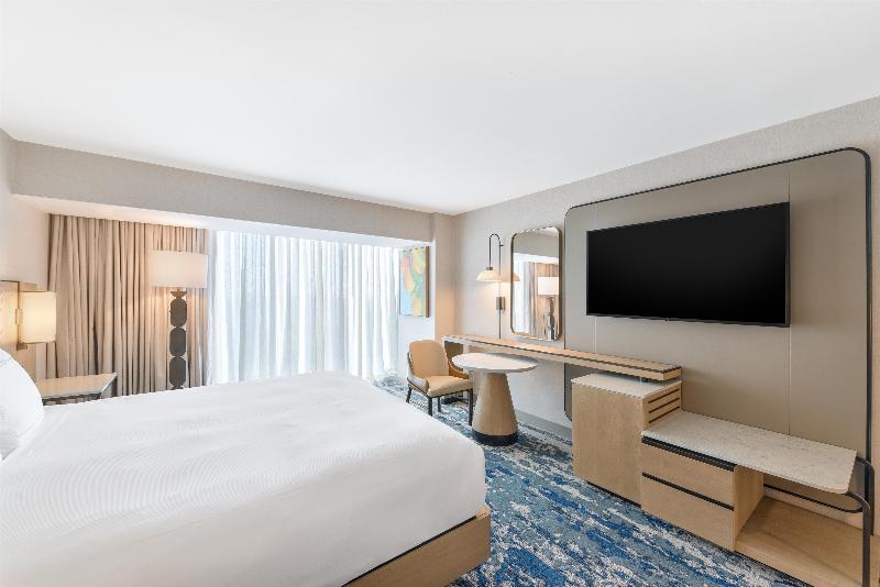 Hilton Anaheim image