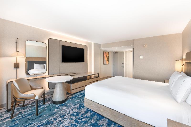 Hilton Anaheim image