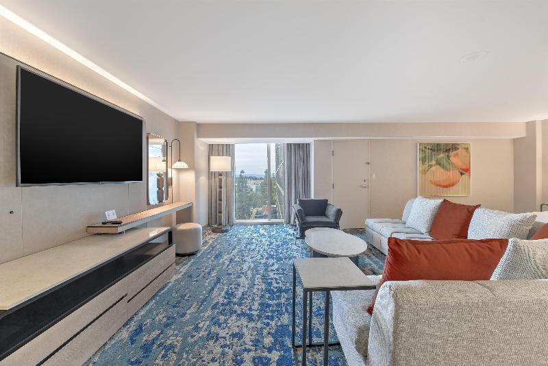 Hilton Anaheim image