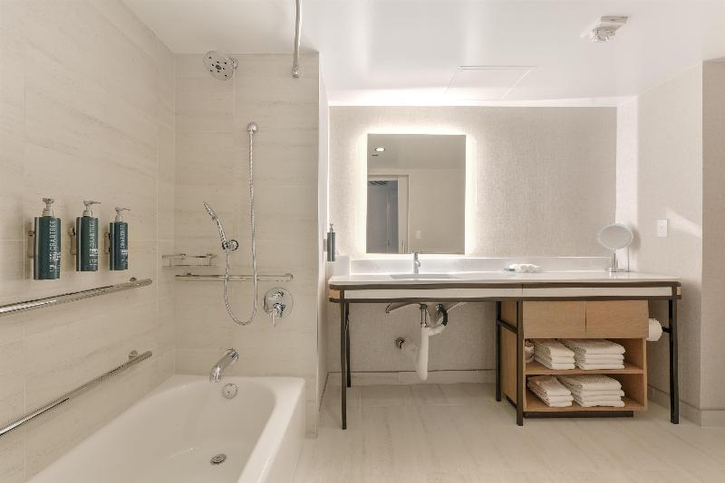 Hilton Anaheim image