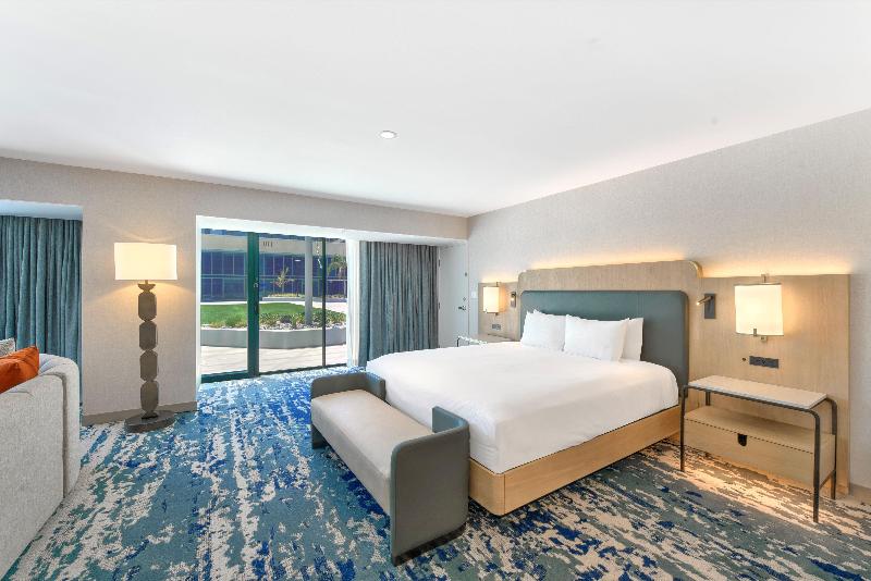 Hilton Anaheim image