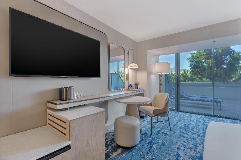Hilton Anaheim image