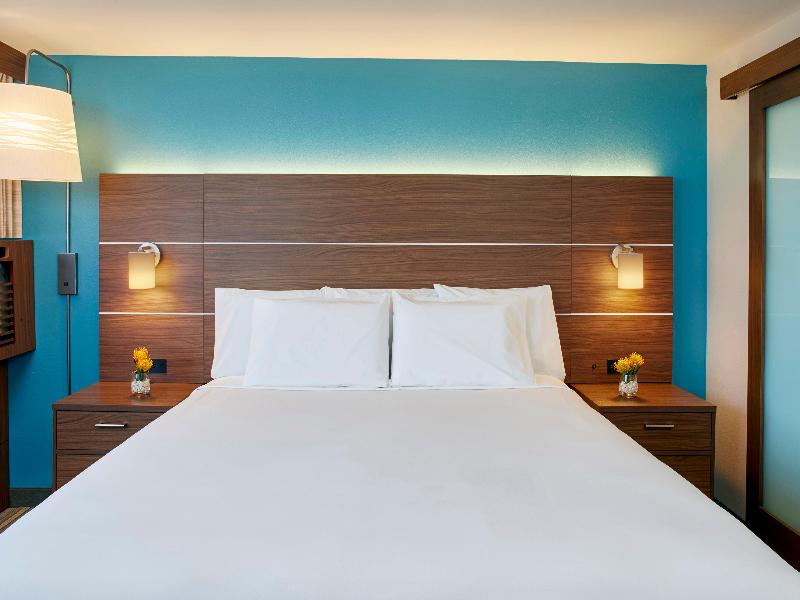 Holiday Inn Express Waikiki image