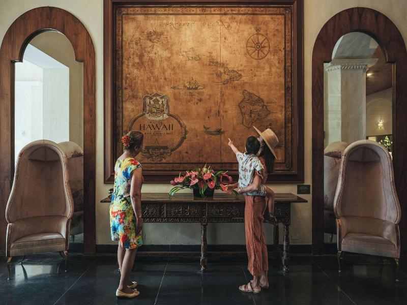 Royal Hawaiian image