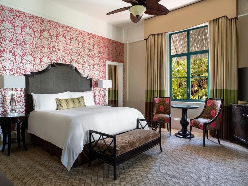 Royal Hawaiian image