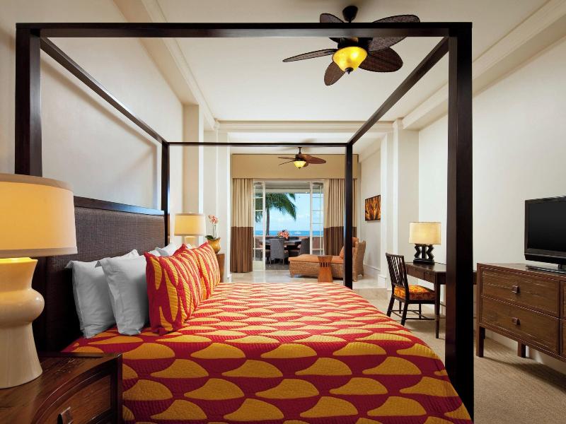 Royal Hawaiian image