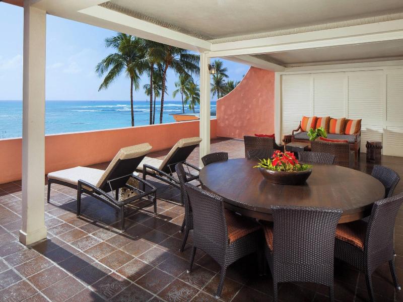 Royal Hawaiian image