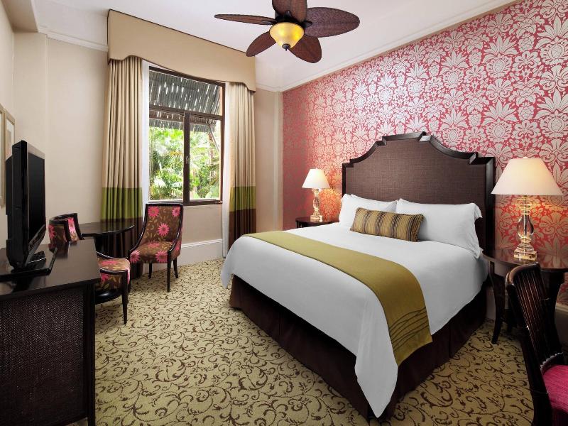 Royal Hawaiian image