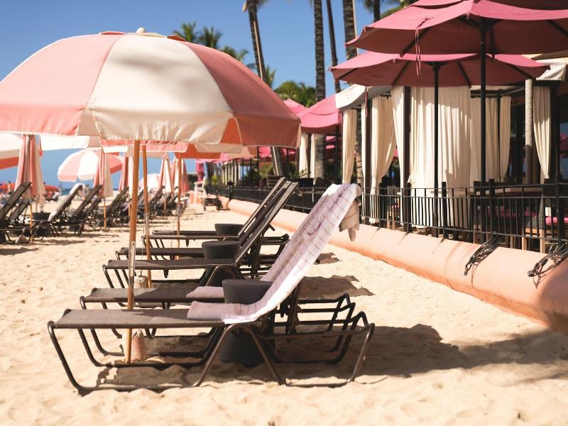 Royal Hawaiian image