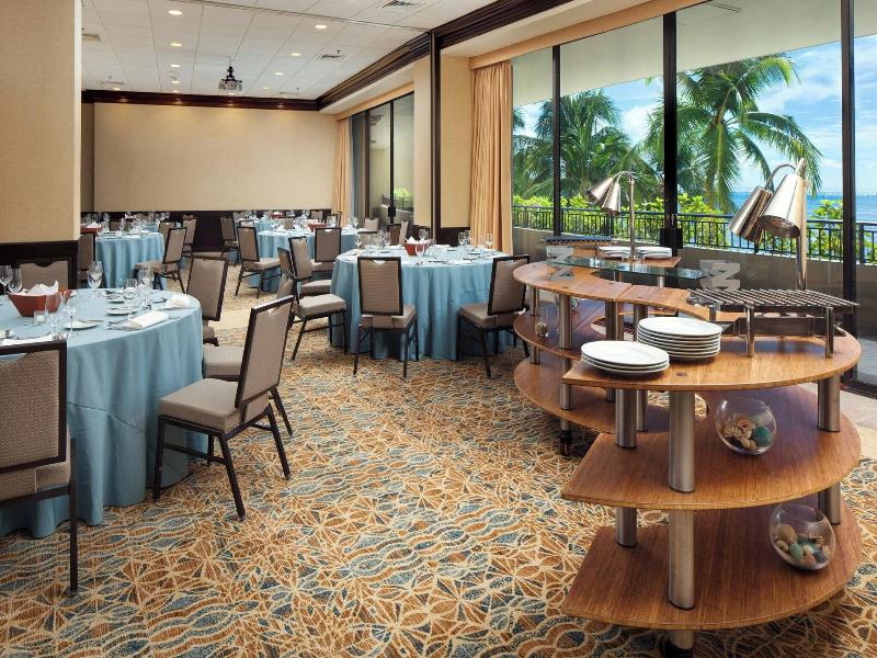 Sheraton Waikiki image