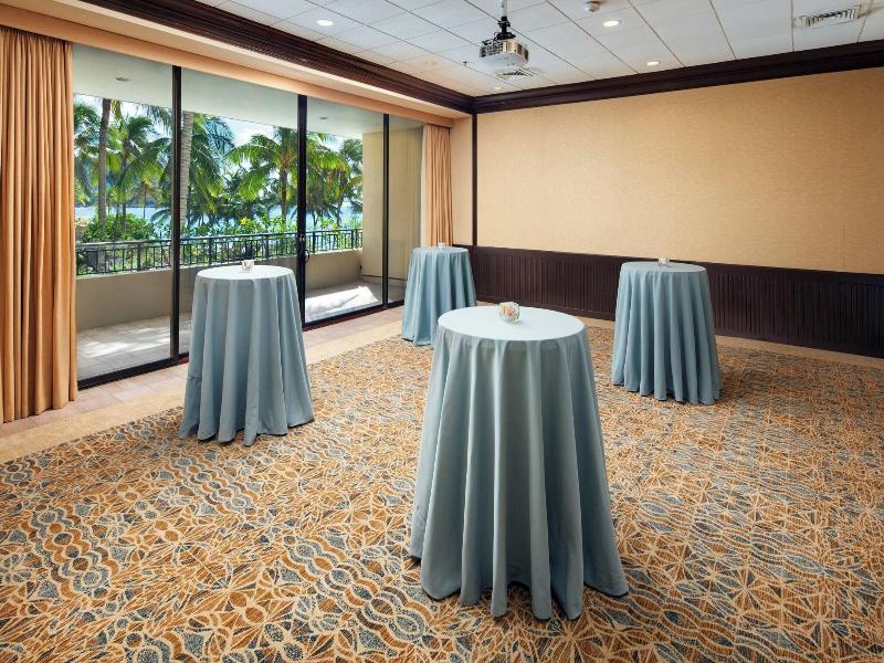 Sheraton Waikiki image