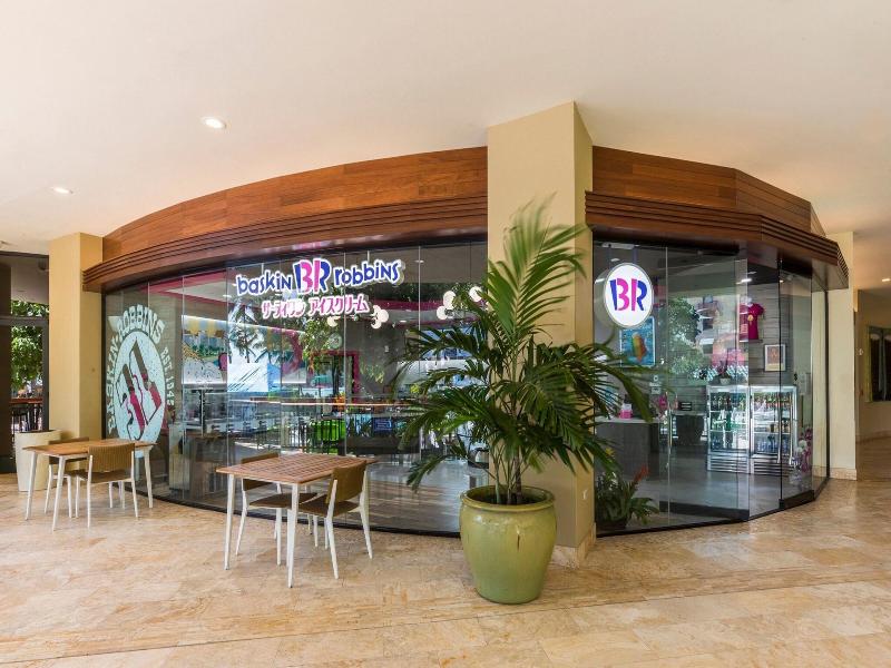 Sheraton Waikiki image