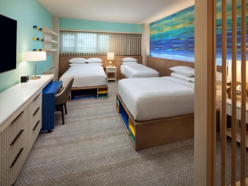 Sheraton Waikiki image