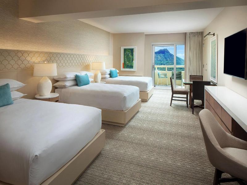 Sheraton Waikiki image