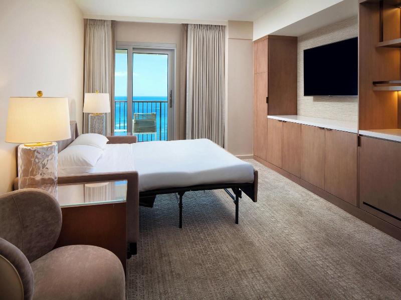 Sheraton Waikiki image