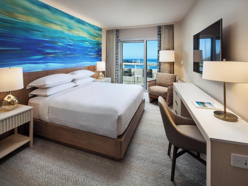 Sheraton Waikiki image