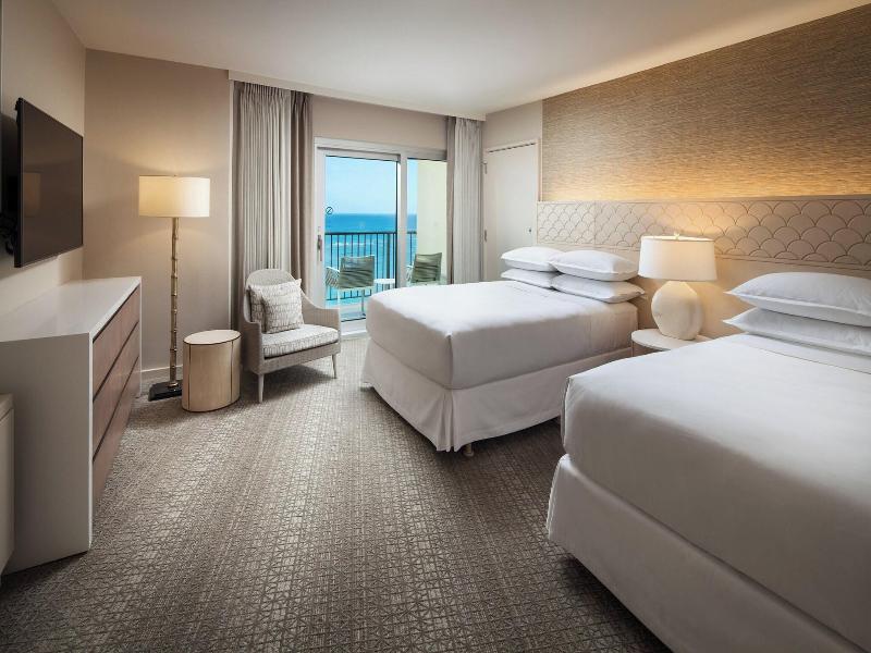 Sheraton Waikiki image